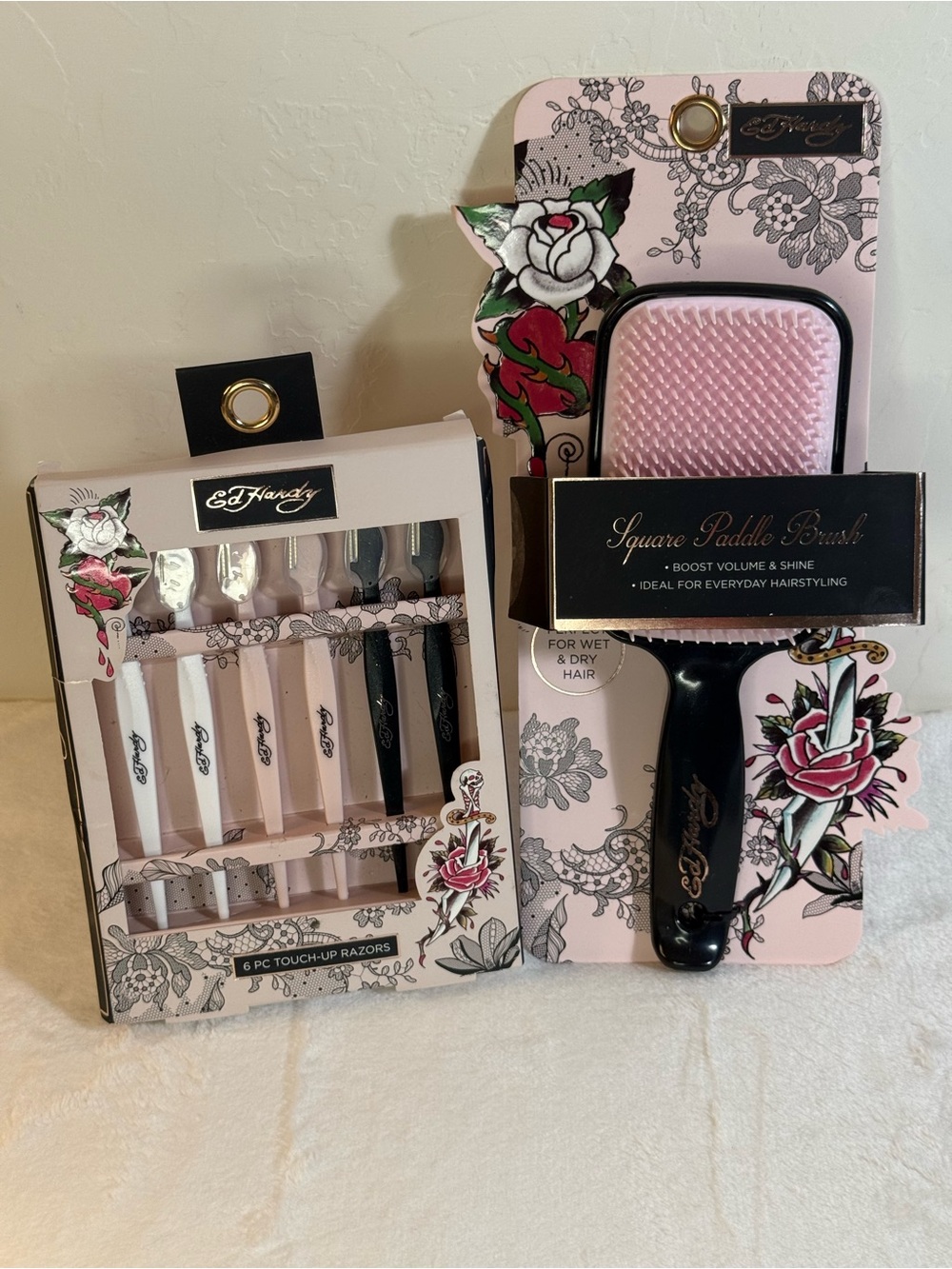 NWT Ed Hardy Y2K Square Paddle Hair Brush & 6-Pc Touch-Up Razor Set